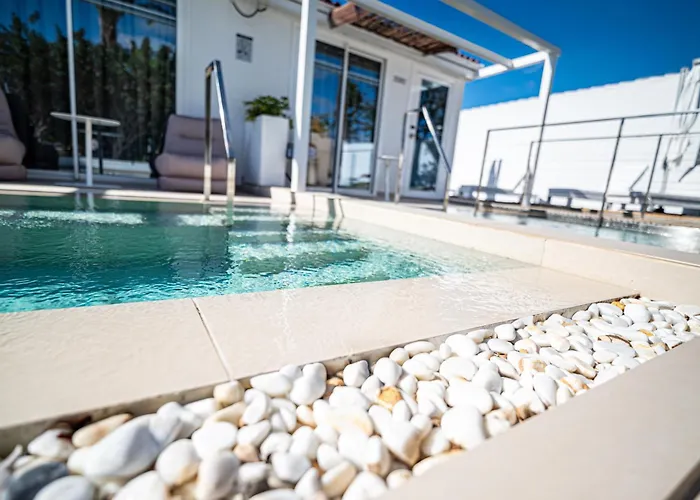 Hotel Ping Pong: Hl Miraflor Suites Hotel