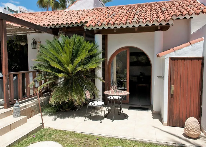 Birdcage Gay Men Resort And Lifestyle Hotel (Adults Only)